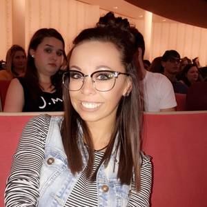 Meet your Posher, Vanessa